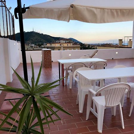 Casa Vacanze Sunshine Salerno Exterior foto
