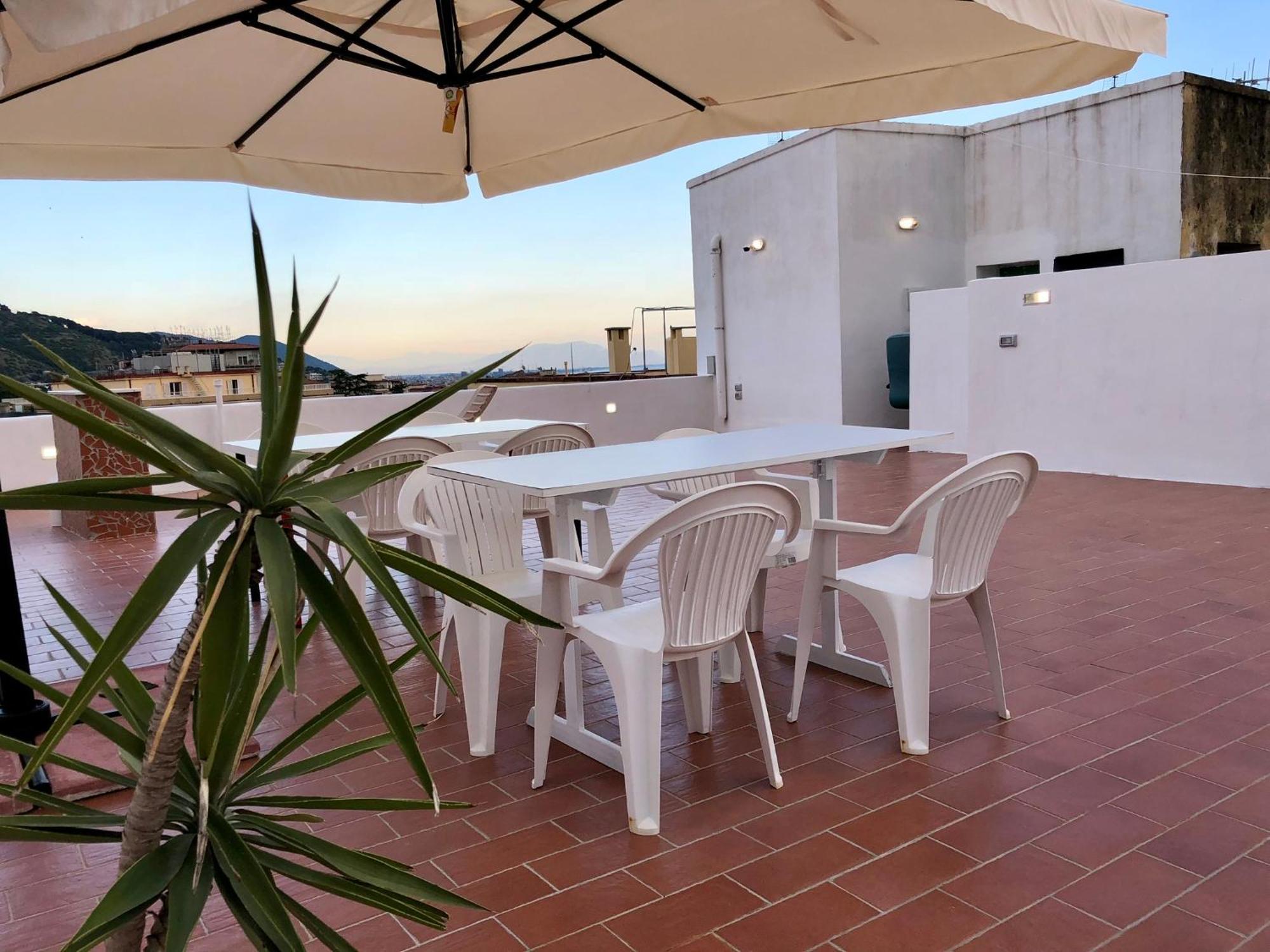 Casa Vacanze Sunshine Salerno Exterior foto
