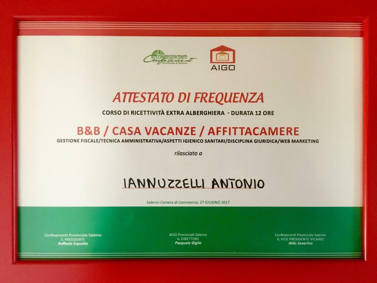 Casa Vacanze Sunshine Salerno Exterior foto
